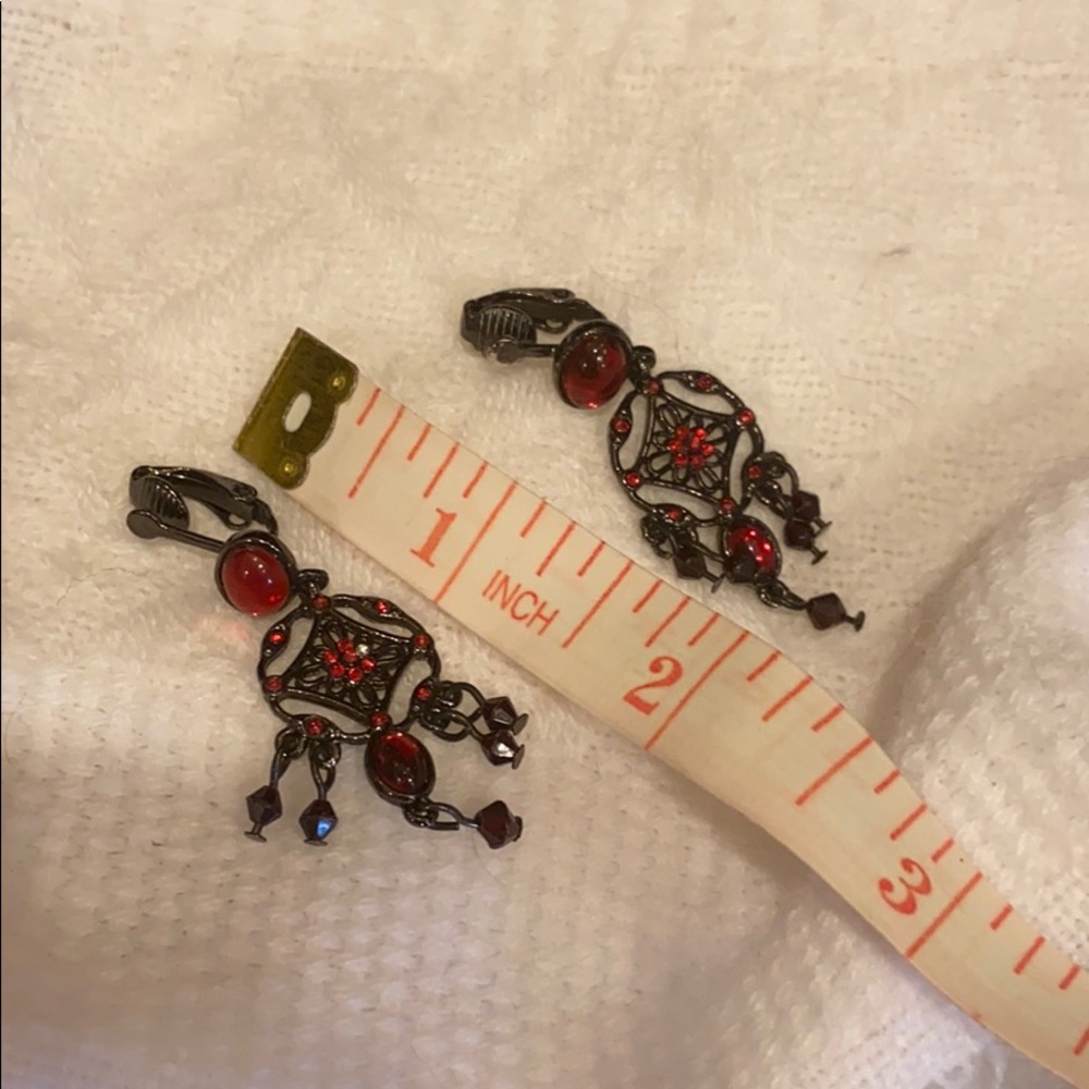 Vintage Nordstrom Ruby chandelier clip on earrings. - Picture 4 of 6